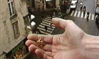 Les Bijoux la main et la rue